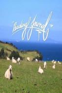 Reading Journal: 6x9 Inch Lined Reading Journal/Notebook - Sheep, Peaceful, New Zealand, Landscape, Calligraphy Art with Photography di Pup the World edito da Createspace Independent Publishing Platform