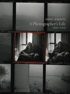 A Photographer's Life: 1990-2005 di Annie Leibovitz edito da Random House Trade