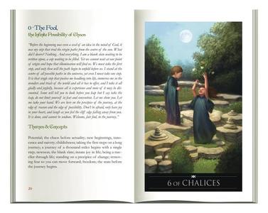 Silver Witchcraft Tarot Book di Barbara Moore, Franco Rivoli edito da Llewellyn Publications