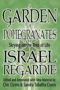 A Garden of Pomegranates di Israel Regardie edito da Llewellyn Publications,U.S.