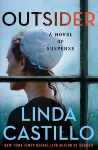 Outsider: A Kate Burkholder Novel di Linda Castillo edito da MINOTAUR