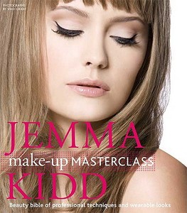 Jemma Kidd Make-Up Masterclass: Beauty Bible of Professional Techniques and Wearable Looks di Jemma Kidd edito da ST MARTINS PR