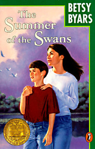 The Summer of the Swans di Betsy Cromer Byars edito da PUFFIN BOOKS