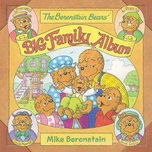 The Berenstain Bears' Big Family Album di Mike Berenstain edito da HARPER FESTIVAL