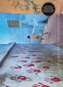 Steve McCurry: The Unguarded Moment di Steve Mccurry edito da Phaidon Verlag GmbH