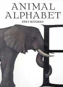 Animal Alphabet di Bert Kitchen edito da Lutterworth Press