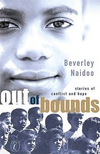 Out of Bounds di Beverley Naidoo edito da Penguin Books Ltd (UK)